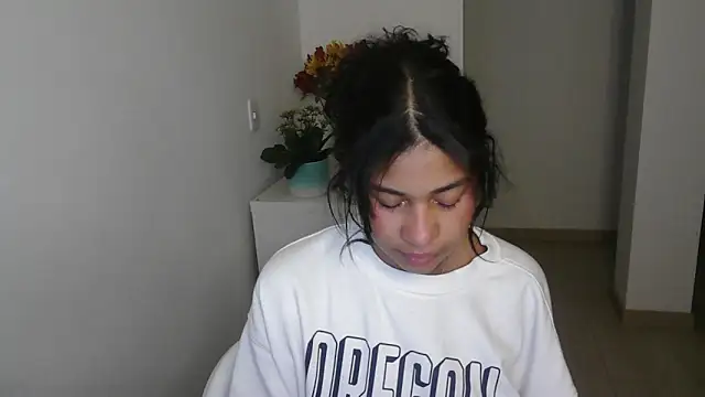 dark enchantress  online show from January 2025 12:04:02 AM