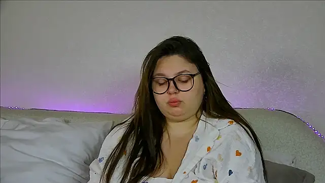 LillianKim online show from September 2025 06:33:02 PM