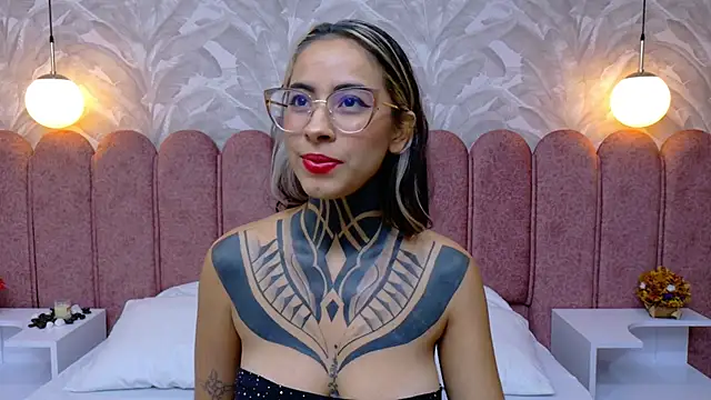 NicoleBlum online show from January 2025 09:50:01 PM