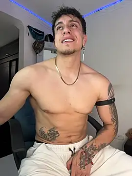 Snapshot of strongboy_ chatting on June 2026 05:49:02 PM strongboy online show from June 2026 05:49:02 PM
