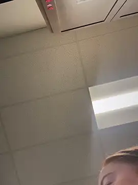 cinnatitties online show from October 2025 07:44:02 PM