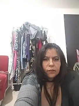 Snapshot of Vilainemarie chatting on June 2026 10:13:01 AM Vilainemarie online show from June 2026 10:13:01 AM