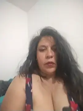Snapshot of Vilainemarie chatting on August 2026 08:35:02 AM Vilainemarie online show from August 2026 08:35:02 AM