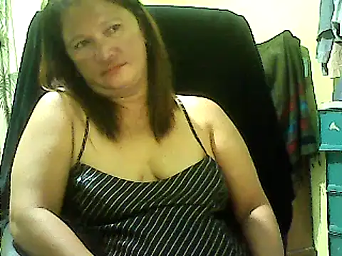 Snapshot of hott_scarlett chatting on December 2024 03:24:02 PM hott scarlett online show from December 2024 03:24:02 PM