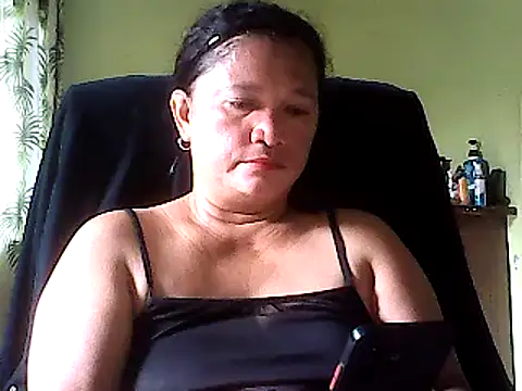 Snapshot of hott_scarlett chatting on January 2025 12:05:02 AM hott scarlett online show from January 2025 12:05:02 AM