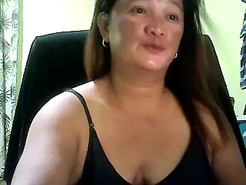 Snapshot of hott_scarlett chatting on March 2025 02:33:02 PM hott scarlett online show from March 2025 02:33:02 PM