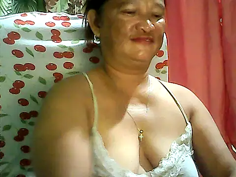 Snapshot of hott_scarlett chatting on May 2026 01:05:02 PM hott scarlett online show from May 2026 01:05:02 PM