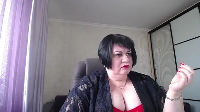 Snapshot of JuicyLady_Di chatting on January 2025 08:52:01 AM JuicyLady Di online show from January 2025 08:52:01 AM