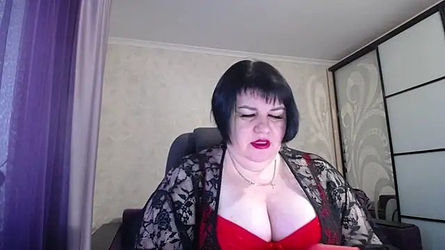 Snapshot of JuicyLady_Di chatting on January 2025 05:34:01 AM JuicyLady Di online show from January 2025 05:34:01 AM