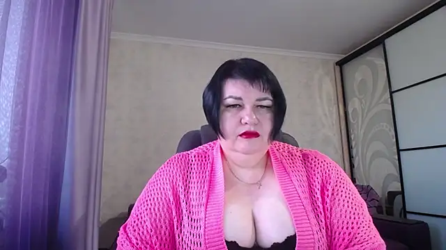 Snapshot of JuicyLady_Di chatting on February 2025 05:21:02 AM JuicyLady Di online show from February 2025 05:21:02 AM