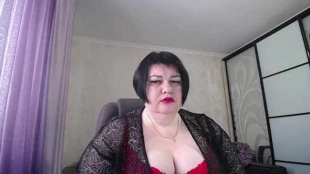 Snapshot of JuicyLady_Di chatting on February 2025 06:08:01 AM JuicyLady Di online show from February 2025 06:08:01 AM