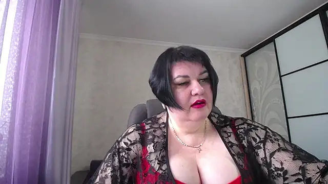 Snapshot of JuicyLady_Di chatting on February 2025 06:54:01 AM JuicyLady Di online show from February 2025 06:54:01 AM