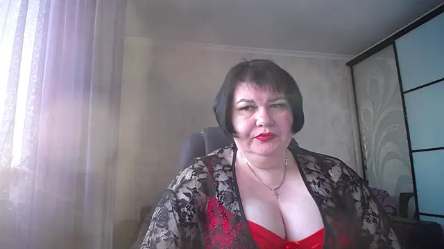 Snapshot of JuicyLady_Di chatting on February 2025 05:41:01 AM JuicyLady Di online show from February 2025 05:41:01 AM