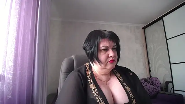 Snapshot of JuicyLady_Di chatting on March 2025 12:23:01 PM JuicyLady Di online show from March 2025 12:23:01 PM