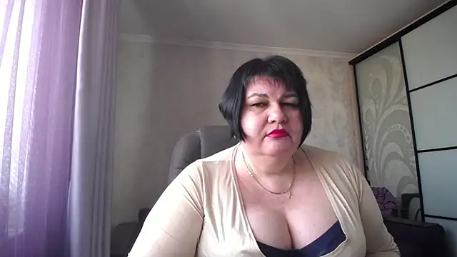 Snapshot of JuicyLady_Di chatting on March 2025 09:02:01 AM JuicyLady Di online show from March 2025 09:02:01 AM