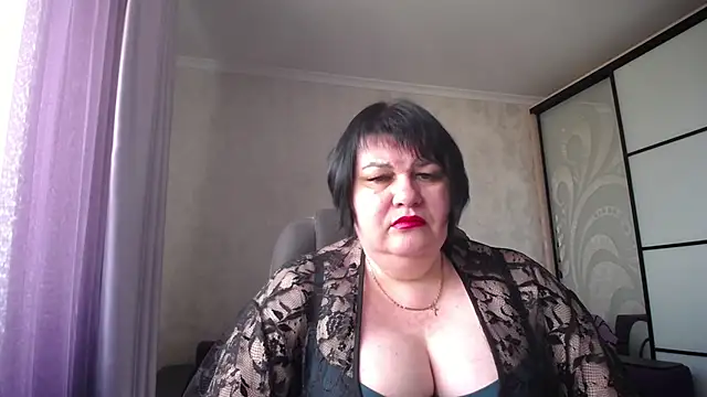 Snapshot of JuicyLady_Di chatting on March 2025 09:13:01 AM JuicyLady Di online show from March 2025 09:13:01 AM
