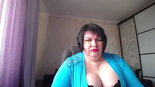 Snapshot of JuicyLady_Di chatting on March 2025 05:54:01 AM JuicyLady Di online show from March 2025 05:54:01 AM