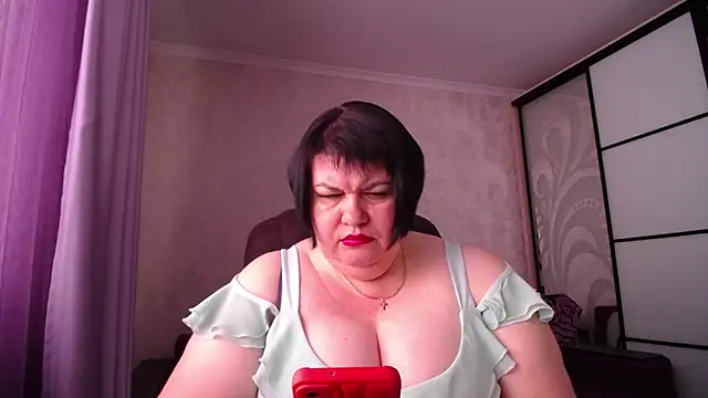 Snapshot of JuicyLady_Di chatting on September 2025 05:09:02 AM JuicyLady Di online show from September 2025 05:09:02 AM