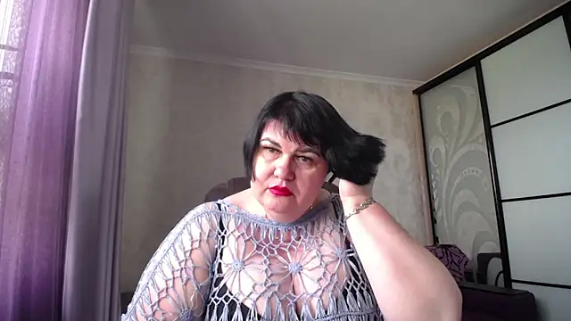 Snapshot of JuicyLady_Di chatting on June 2026 08:20:02 AM JuicyLady Di online show from June 2026 08:20:02 AM