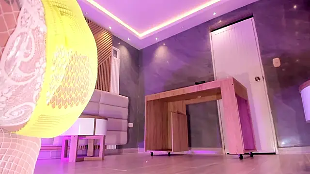 ArchieCollins online show from January 2025 02:37:01 AM