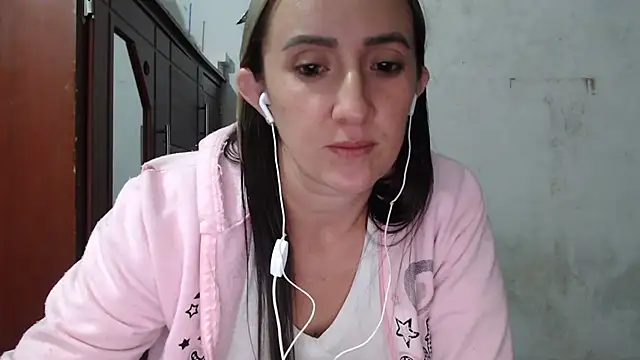 Snapshot of DeepAnal07 chatting on May 2026 03:46:02 AM DeepAnal07 online show from May 2026 03:46:02 AM