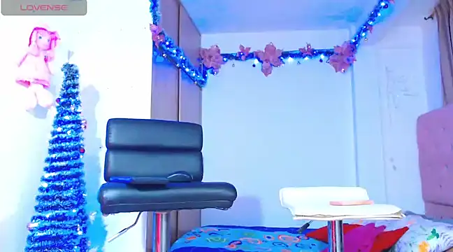 Snapshot of Hotgiirl_1 chatting on December 2024 03:44:01 AM Hotgiirl 1 online show from December 2024 03:44:01 AM