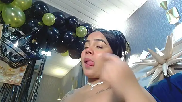 EmilyQueen3x online show from December 2025 07:53:02 PM