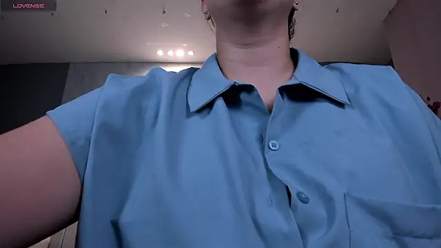 Snapshot of MartinnaBonnet chatting on February 2025 10:21:01 AM MartinnaBonnet online show from February 2025 10:21:01 AM