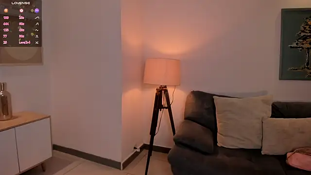 Snapshot of MartinnaBonnet chatting on February 2025 11:25:02 PM MartinnaBonnet online show from February 2025 11:25:02 PM