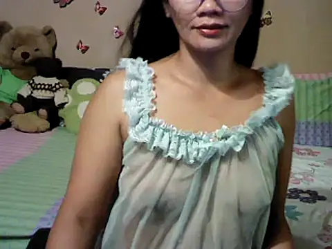 Snapshot of Mia_Rein chatting on February 2025 02:21:01 PM Mia Rein online show from February 2025 02:21:01 PM