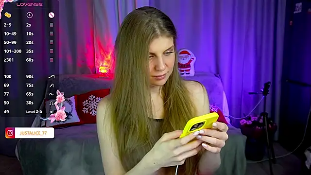 Snapshot of Just_alice chatting on December 2024 07:41:02 PM Just alice online show from December 2024 07:41:02 PM