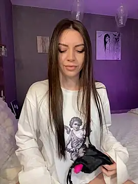 Snapshot of _realbeautyinside chatting on December 2024 02:00:02 PM realbeautyinside online show from December 2024 02:00:02 PM