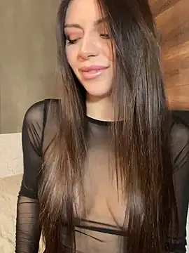 Snapshot of _realbeautyinside chatting on February 2025 01:10:02 PM realbeautyinside online show from February 2025 01:10:02 PM