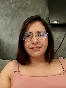 MiaLaurenzz online show from January 2025 02:25:01 AM