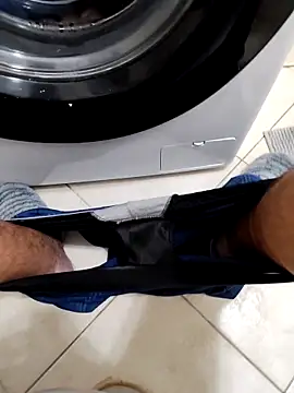 alex899927 online show from October 2025 11:39:01 PM