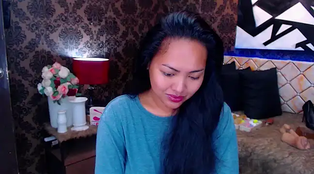 HugeCock Savanna online show from February 2025 03:45:01 AM