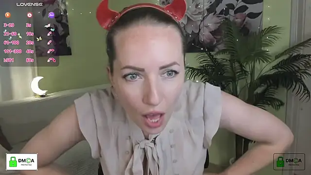 Snapshot of Queenymel chatting on July 2026 05:34:02 PM Queenymel online show from July 2026 05:34:02 PM