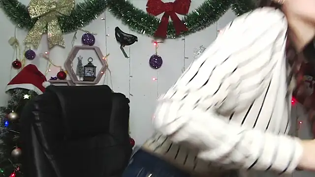 MilaLoona online show from December 2024 07:28:01 AM