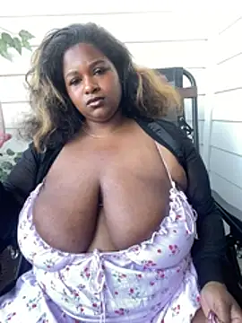 Snapshot of BigFineSelena chatting on March 2026 09:52:01 PM BigFineSelena online show from March 2026 09:52:01 PM