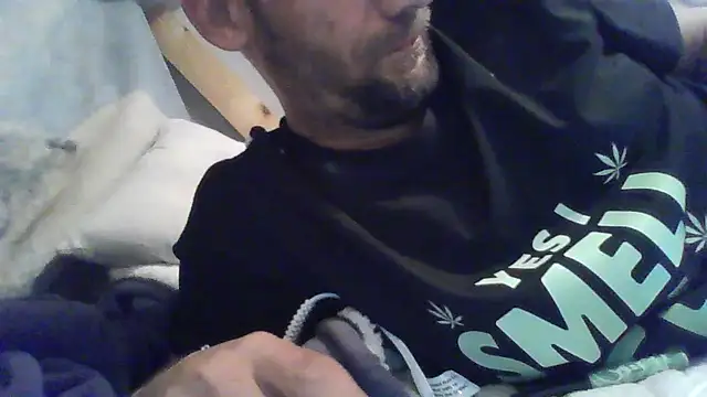 goodick4u28 online show from December 2025 03:01:02 AM