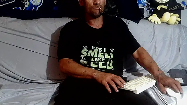 goodick4u28 online show from April 2026 04:17:02 AM