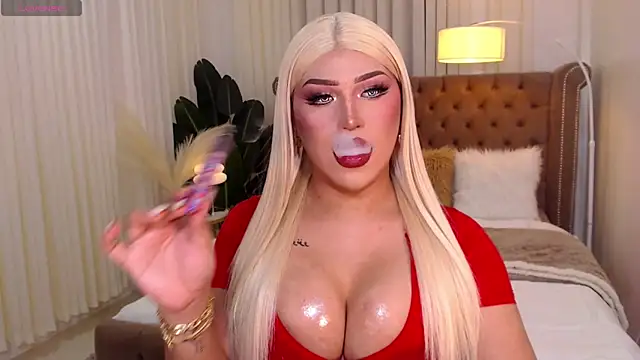 Snapshot of Your_Majesty_Tyra chatting on February 2025 04:03:02 AM Your Majesty Tyra online show from February 2025 04:03:02 AM