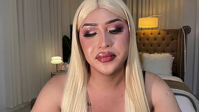 Snapshot of Your_Majesty_Tyra chatting on March 2025 10:59:02 AM Your Majesty Tyra online show from March 2025 10:59:02 AM