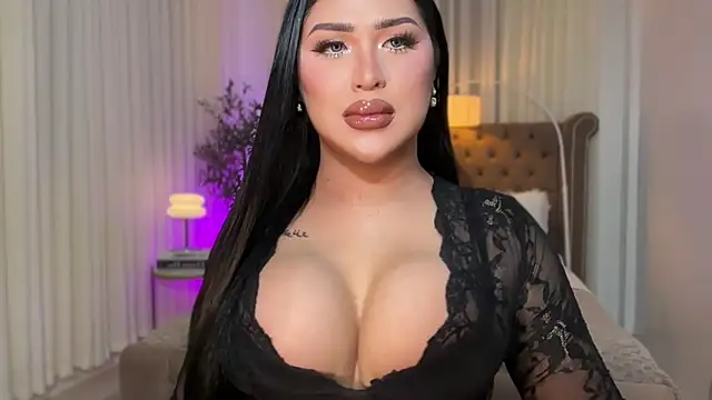 Snapshot of Your_Majesty_Tyra chatting on September 2025 06:06:02 AM Your Majesty Tyra online show from September 2025 06:06:02 AM