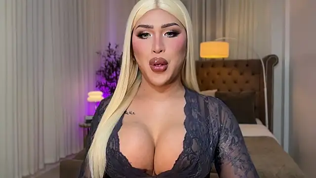 Snapshot of Your_Majesty_Tyra chatting on October 2025 05:19:02 AM Your Majesty Tyra online show from October 2025 05:19:02 AM