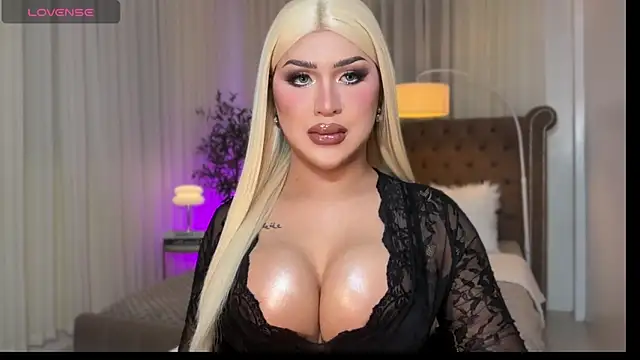 Snapshot of Your_Majesty_Tyra chatting on November 2025 04:55:02 AM Your Majesty Tyra online show from November 2025 04:55:02 AM