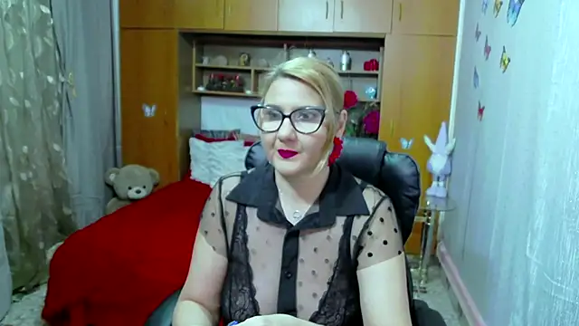 LucilleFenlys online show from January 2025 09:39:01 PM