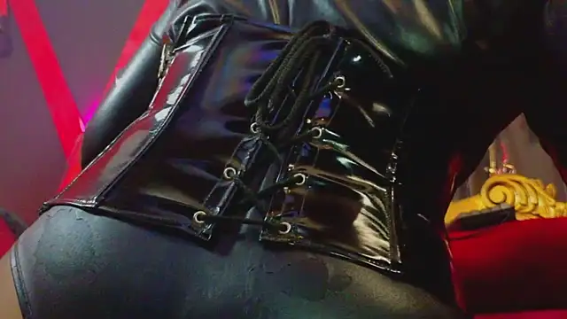 PerlaDivaio online show from October 2025 01:52:01 PM