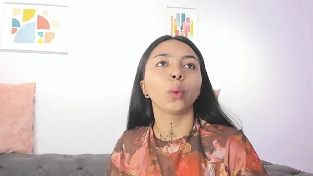 Snapshot of miss_soffi_ chatting on December 2024 12:08:02 PM miss soffi online show from December 2024 12:08:02 PM