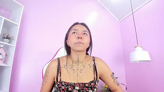 Snapshot of miss_soffi_ chatting on February 2025 12:33:01 PM miss soffi online show from February 2025 12:33:01 PM